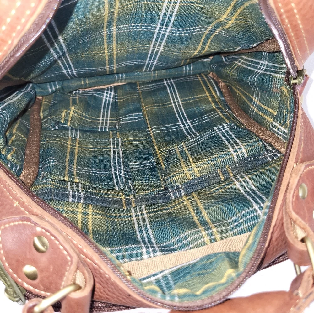 Duluth Trading Co Lifetime Leather Travel Bag